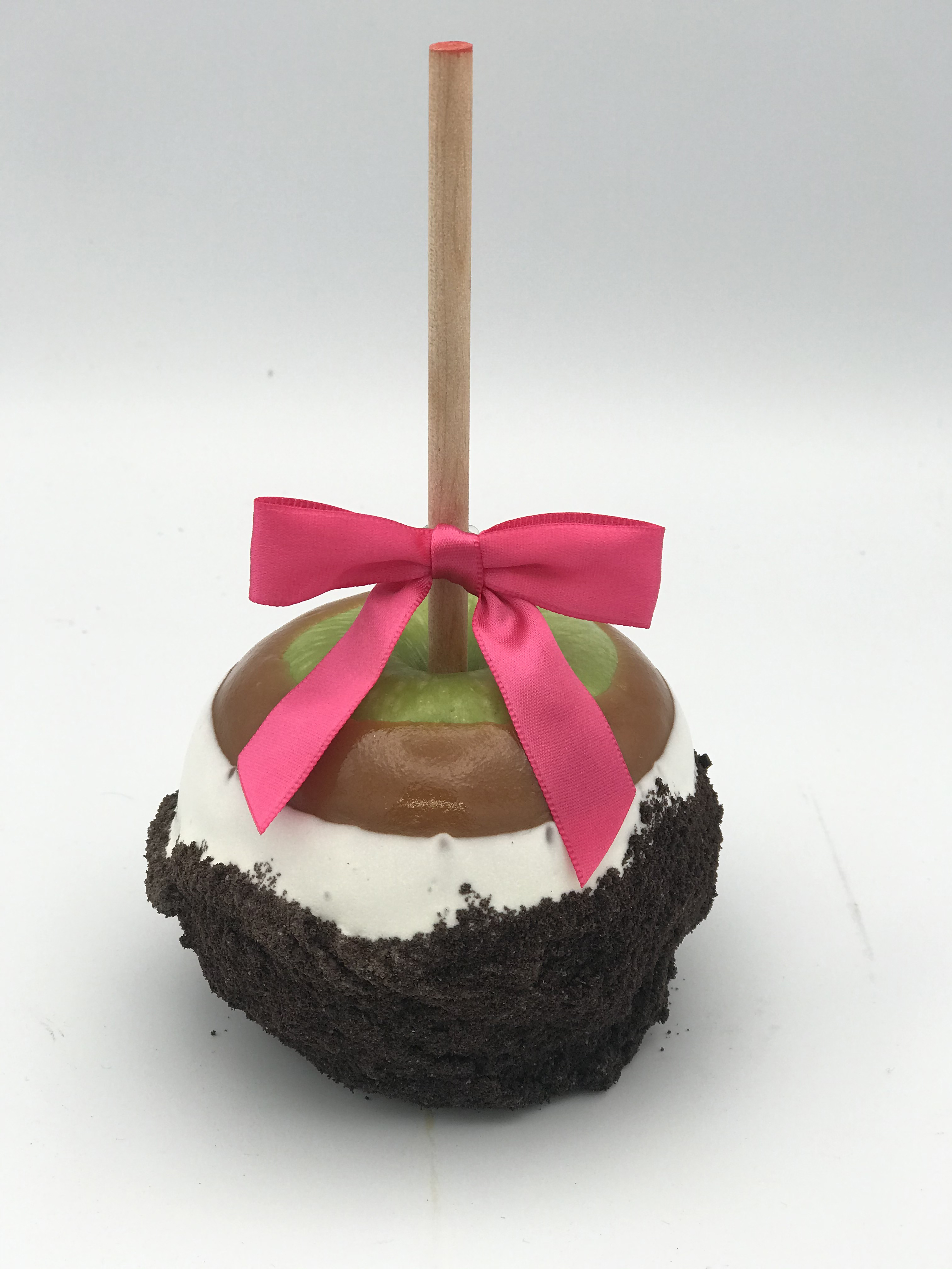 Cookies and Cream Caramel Apple