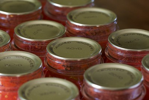 “Home canned crushed tomatoes” by Susy Morris is licensed under (CC BY-NC 2.0) 