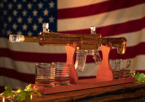 AR-15 Glass Decanter with 2nd Amendment Whiskey Glasses AR-15 Glass Decanter with 2nd Amendment Whiskey Glasses