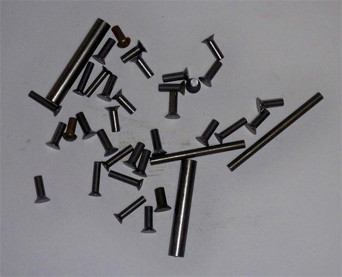 1919A4 Rivet set 1919A4 Rivet set