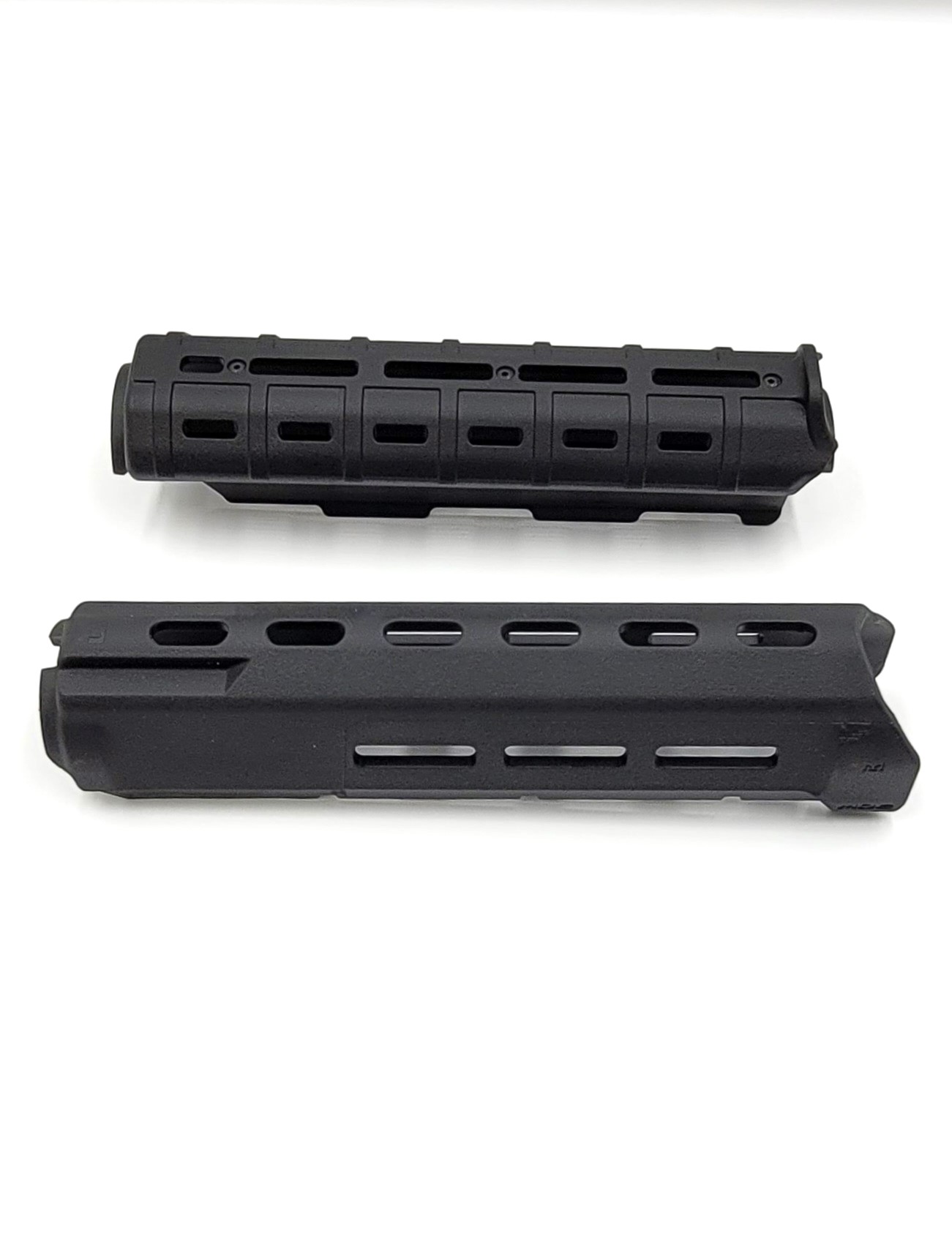 Magpul MOE　M-LOK 　Hand Guard, Mid-Length MOE® M-LOK® Hand Guard, Mid-Length – AR15/M4, Model MAG426