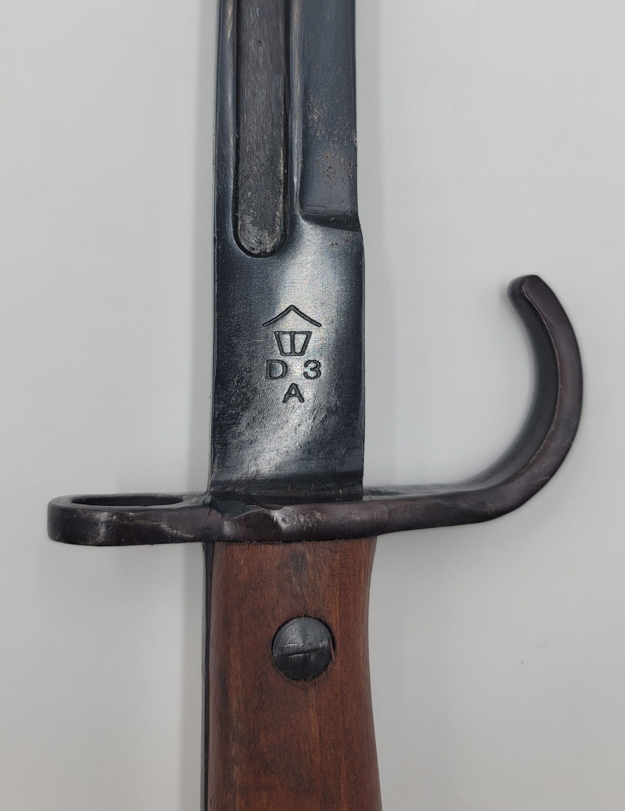 British Enfield Hooked Quillion Bayonet with Scabbard