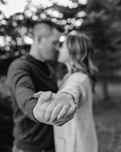 The Man’s Guide to Buying an Engagement Ring