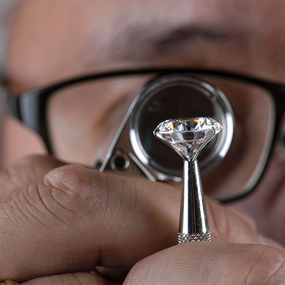 Understanding the 4Cs of Diamonds