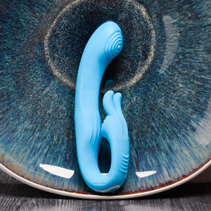 Evolved Novelties Sea Breeze Bunny - soft and adaptable vibe