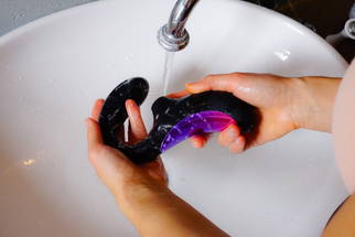 Cleaning and Maintenance of Dildos: Tips for Hygiene and Durability Cleaning and Maintenance of Dildos: Tips for Hygiene and Durability