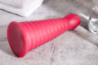 Dildo Safety Tips: Essential Guidelines for Safe Play Dildo Safety Tips: Essential Guidelines for Safe Play
