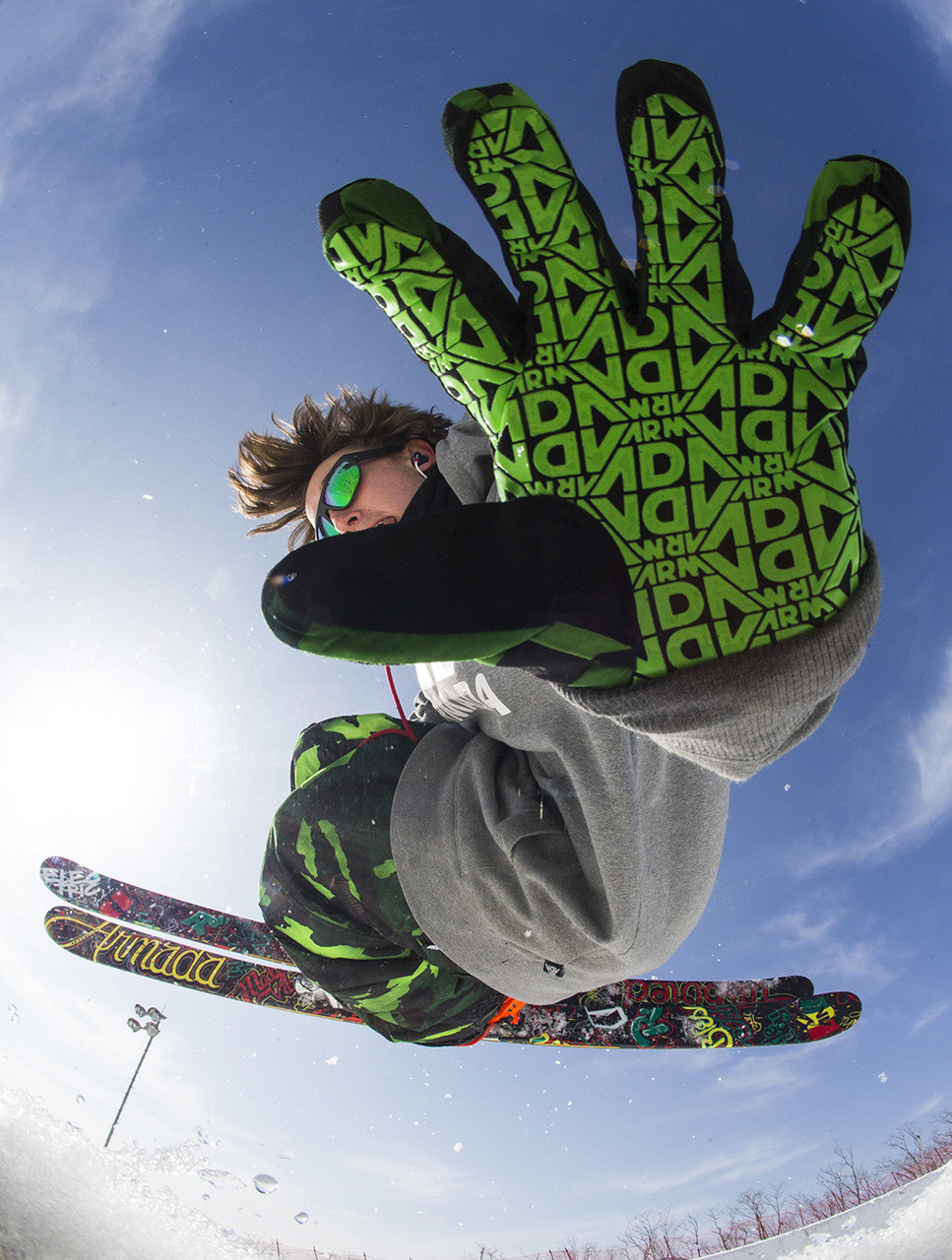 Armada Delta GORE-TEX Glove 2014 | GetBoards.com