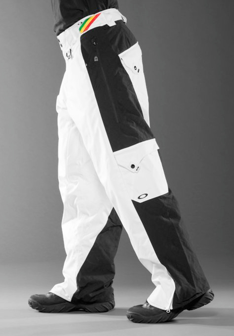 Oakley Fari Ski Pants | GetBoards.com