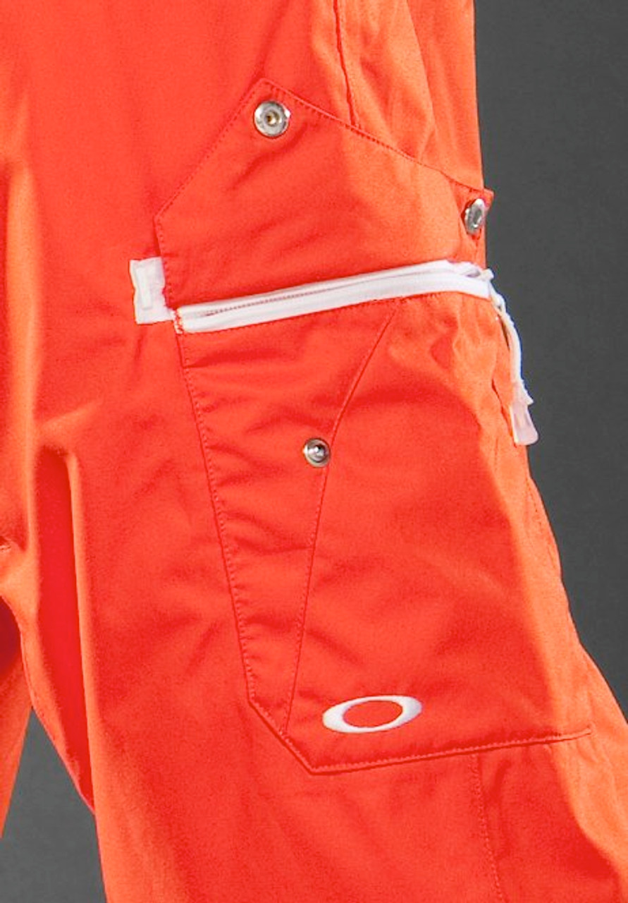 Oakley Entire Snow Pants | GetBoards.com