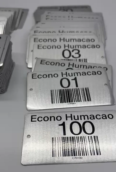 Placa de Aluminio 3x2 Numeradas Barcode mas 2 perforaciones 