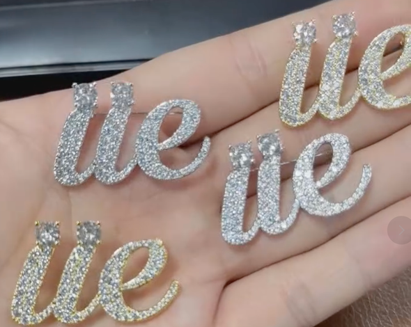 Pines- Prendedores  1.5"  Enchapado en  Oro o Plata con Zirconia Entrega Gratis Puerto Rico 