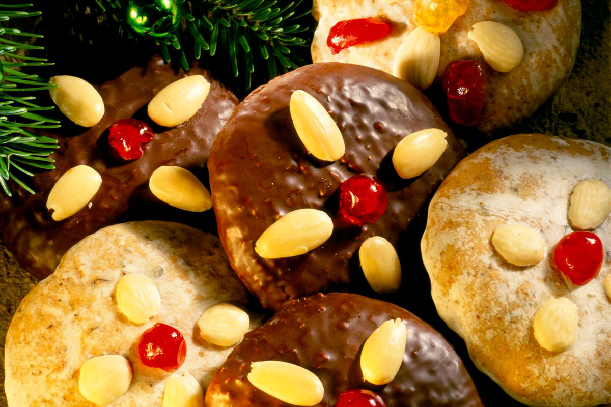 Traditional German Lebkuchen: The Iconic Christmas Gingerbread Cookie