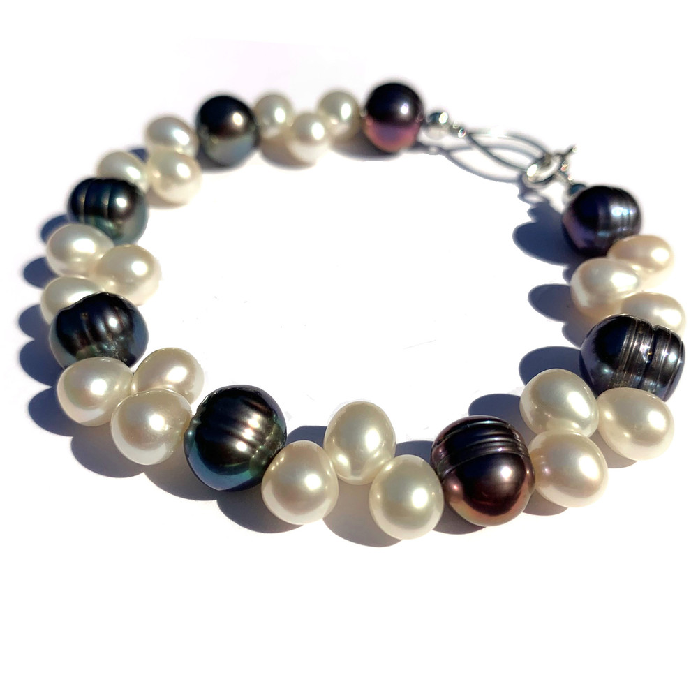 Chunky Peacock and White Dancing Pearl Bracelet