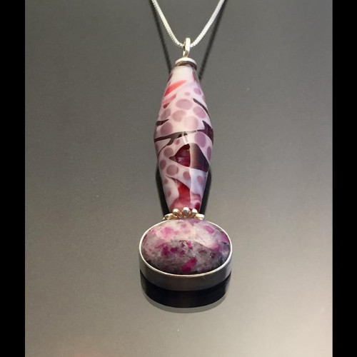 Madden Artglass Something Different Necklace in Silver