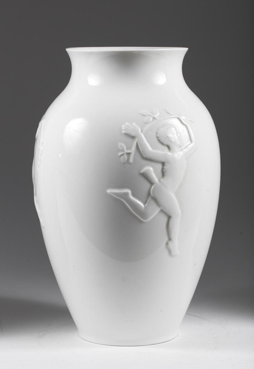 Elegant Royal Copenhagen Vase Borregaard