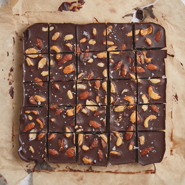 Dark Chocolate and Extra Virgin Olive Oil and Rosemary Nut Mix Tiffin 