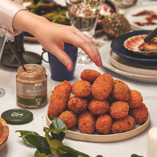 Spinach and Wild Mushroom Pesto Croquettas