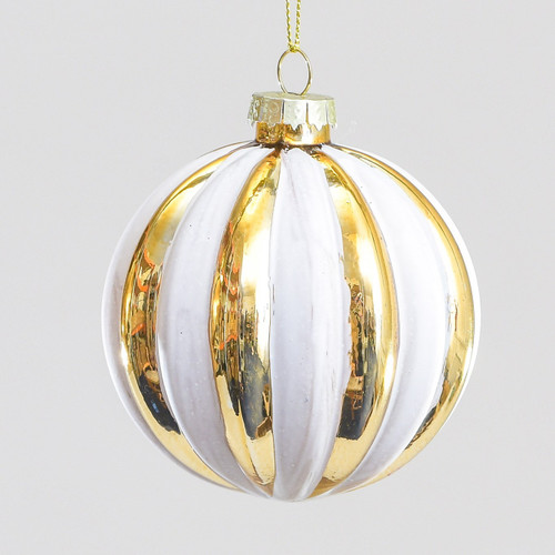 Gold & White Grooved Christmas Bauble (8cm)