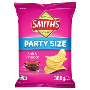 SMITHS SALT & VINEGAR CRINKLE CHIPS 380GM