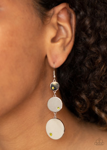 Haphazardly dotted in glittery green rhinestones, three shiny silver discs gradually increase in size as they trickle from the ear for a sleek look. Earring attaches to a standard fishhook fitting.
Sold as one pair of earrings. Haphazardly dotted in glittery green rhinestones, three shiny silver discs gradually increase in size as they trickle from the ear for a sleek look. Earring attaches to a standard fishhook fitting.
Sold as one pair of earrings.