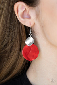 An oversized shell-like disc is topped by a wavy, sparkling silver disc. The pair sways dramatically from a silver fitting for a breezy finish. Earring attaches to a standard fishhook fitting.
Sold as one pair of earrings. An oversized shell-like disc is topped by a wavy, sparkling silver disc. The pair sways dramatically from a silver fitting for a breezy finish. Earring attaches to a standard fishhook fitting.
Sold as one pair of earrings.