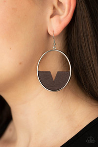 Featuring a triangular cut, a crescent shaped brown wooden frame is fitted in place along the bottom of a shiny silver hoop, creating a retro lure. Earring attaches to a standard fishhook fitting.
Sold as one pair of earrings. Featuring a triangular cut, a crescent shaped brown wooden frame is fitted in place along the bottom of a shiny silver hoop, creating a retro lure. Earring attaches to a standard fishhook fitting.
Sold as one pair of earrings.