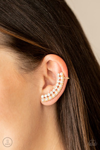 Featuring classic gold fittings, two rows of dainty white pearls and glassy white rhinestones arch into a timeless statement piece. Earring attaches to a standard post earring. Features a clip-on fitting at the top for a secure fit.
Sold as one pair of ear crawlers. Featuring classic gold fittings, two rows of dainty white pearls and glassy white rhinestones arch into a timeless statement piece. Earring attaches to a standard post earring. Features a clip-on fitting at the top for a secure fit.
Sold as one pair of ear crawlers.