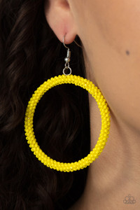 A dainty strand of Illuminating seed beads wrap around a silver hoop, creating a bubbly hoop. Earring attaches to a standard fishhook fitting.
Sold as one pair of earrings. A dainty strand of Illuminating seed beads wrap around a silver hoop, creating a bubbly hoop. Earring attaches to a standard fishhook fitting.
Sold as one pair of earrings.