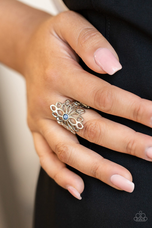 A smattering of airy silver petals blooms from a tranquil Spring Lake bead, creating an enchanting floral centerpiece atop the finger. Features a stretchy band for a flexible fit.

Sold as one individual ring.