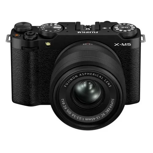 Fujifilm X-M5 + XC 15-45 mm
