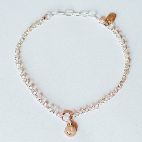 ITTY BITTY DISC INITIAL BRACELET