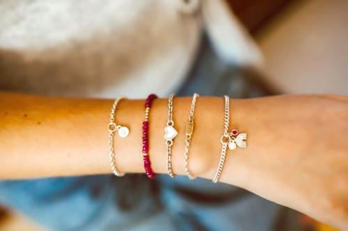 SMALL ENAMEL HEART LINK BRACELET