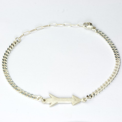 Small Arrow Diamond Link Medium Shiny Curb Bracelet