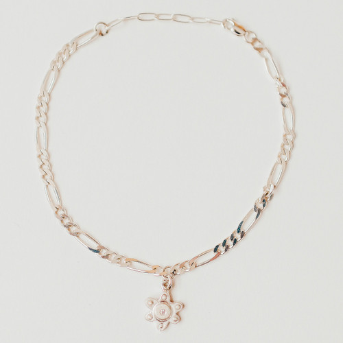 SMALL FLOWER WITH DIAMOND DANGLE BRACELET Sterling Silver