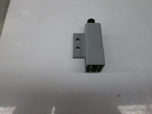 TORO 1-633110 Switch-Brake 
SUPERCESSION 100-8725

Where Used: Part Number 1-633110
Model Name Diagram
74216, Z283L Z Master, With 62" SFS Side Discharge Mower, 2001 (SN 210000001-
210999999)
ELECTRICAL ASSEMBLY