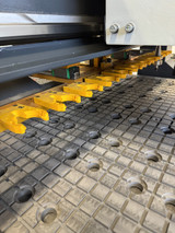 12 Tool change holders moving with the beam
Double layer vacuum chamber for better suction