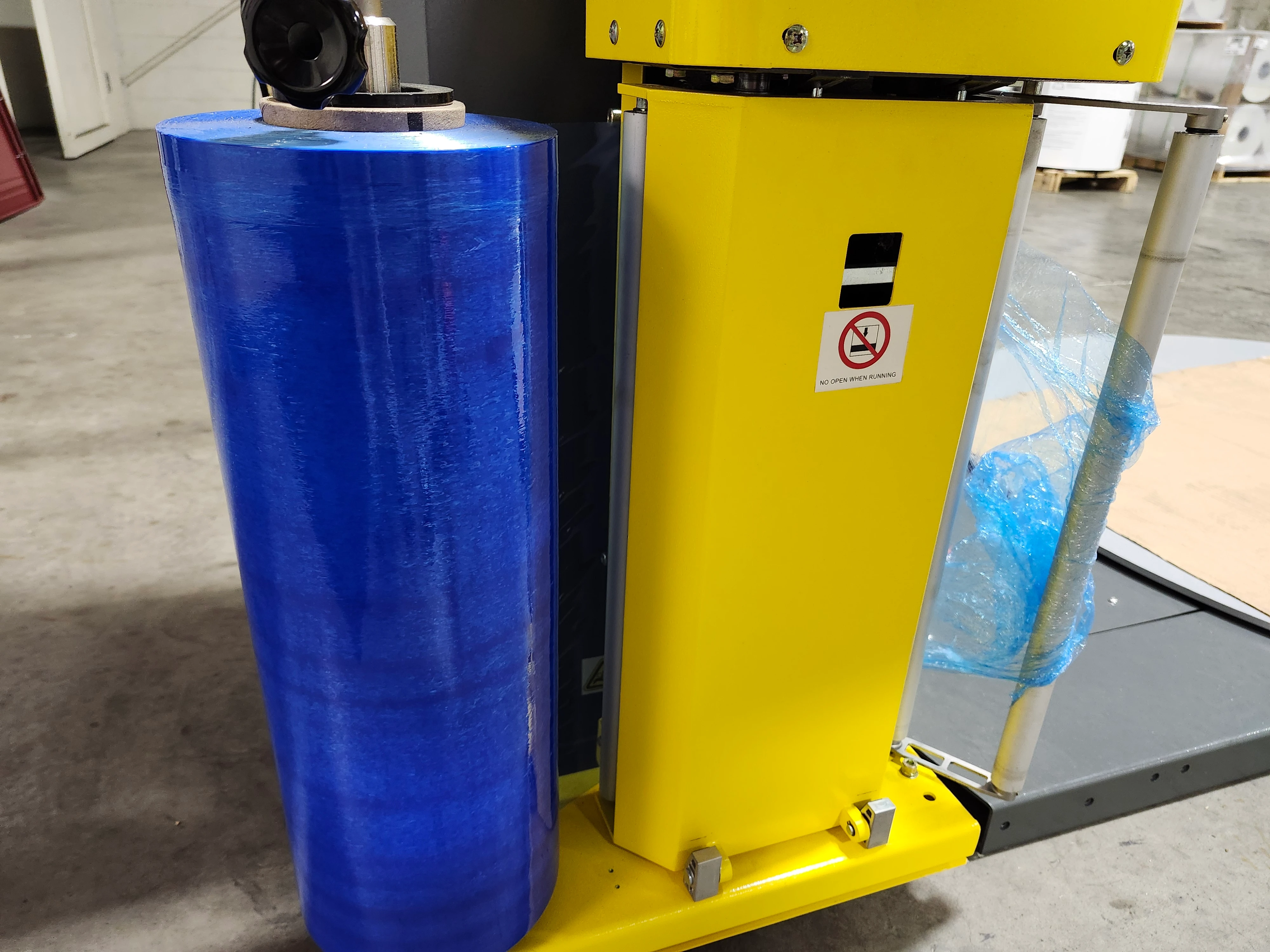 Using Blue Tinted Pallet Stretch Wrap