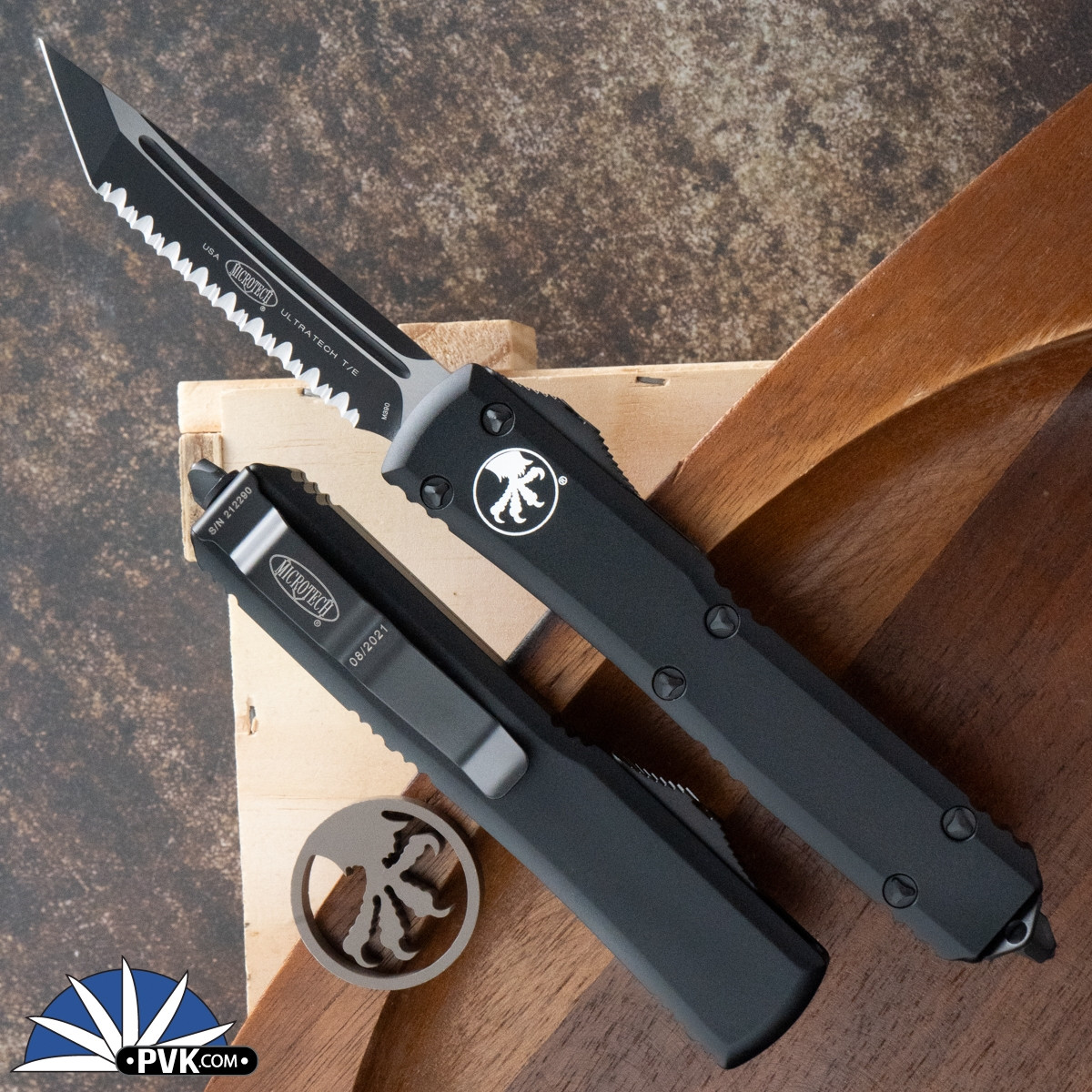 Microtech Ultratech 123-3T Tanto Black Full Serrated Blade, Black