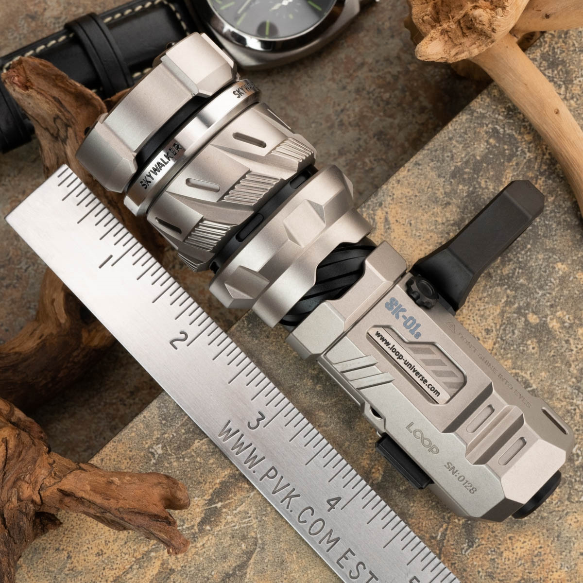 Loop Gear Skywalker Sk01s Focus Adjustable LEP Flashlight Titanium