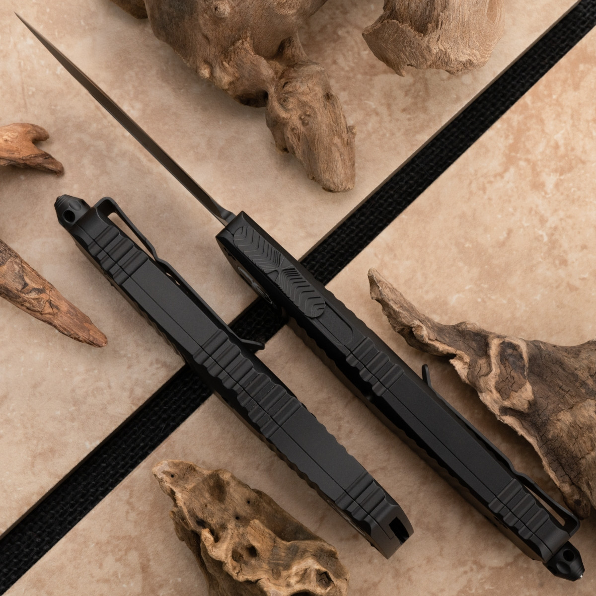Microtech Combat Troodon 142-1T Double Edge Black Blade, Black