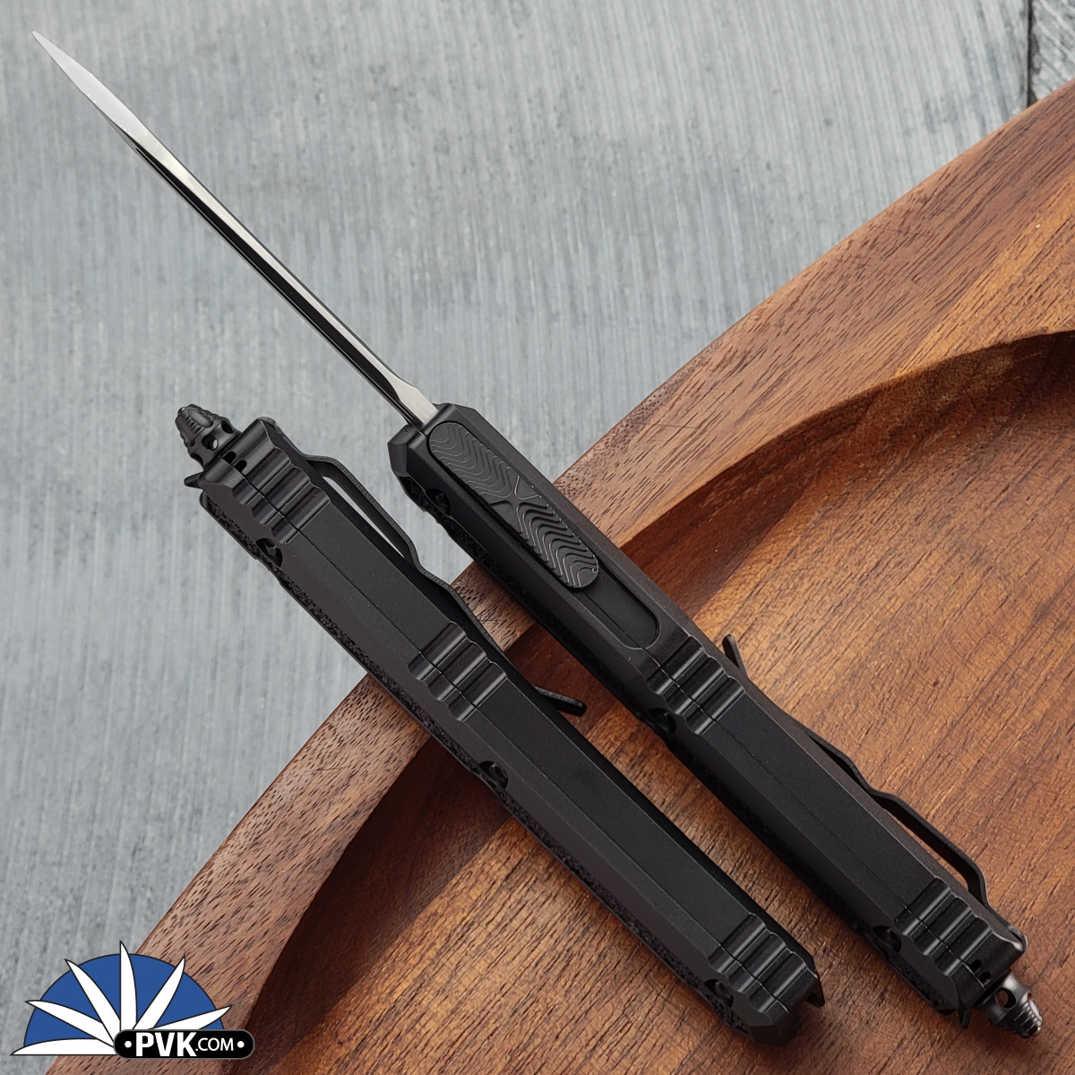 Microtech Makora 207-1TS Tanto Black Blade, Black Handle Grip
