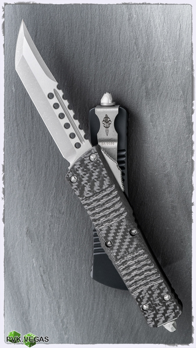 Microtech 219-10APCF Combat Troodon Hell Hound CF Top Apocalyptic Blade ...