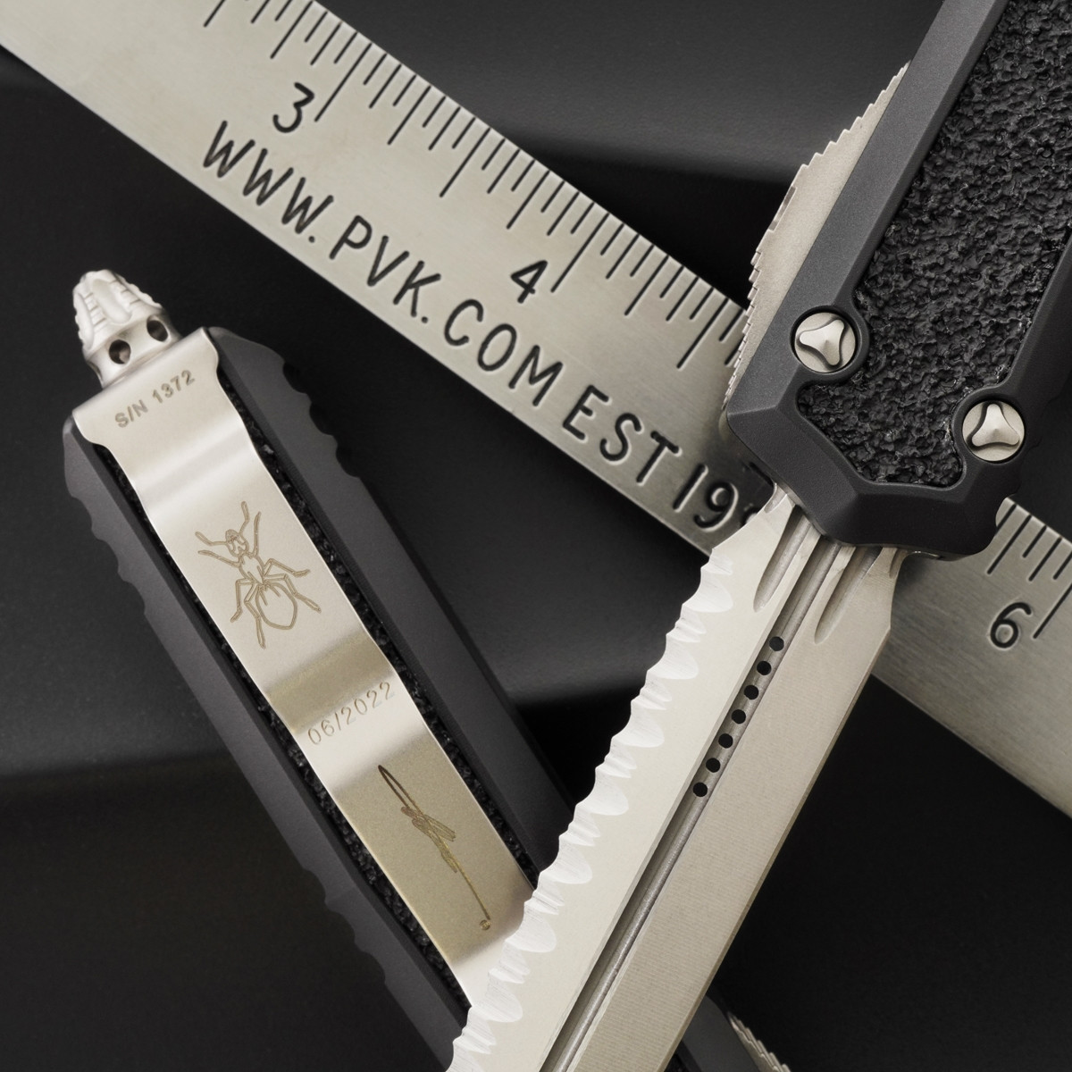 Microtech Makora 206-12S Double Edge Stonewash Full Serrated Blade