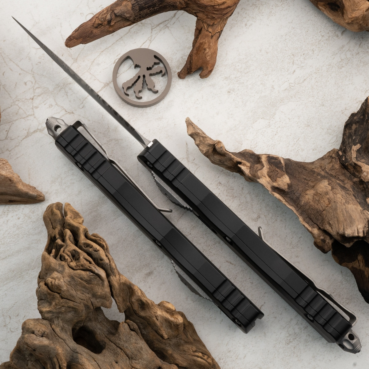 Microtech Dirac Delta 227-12AP Apocalyptic Full Serrated Blade