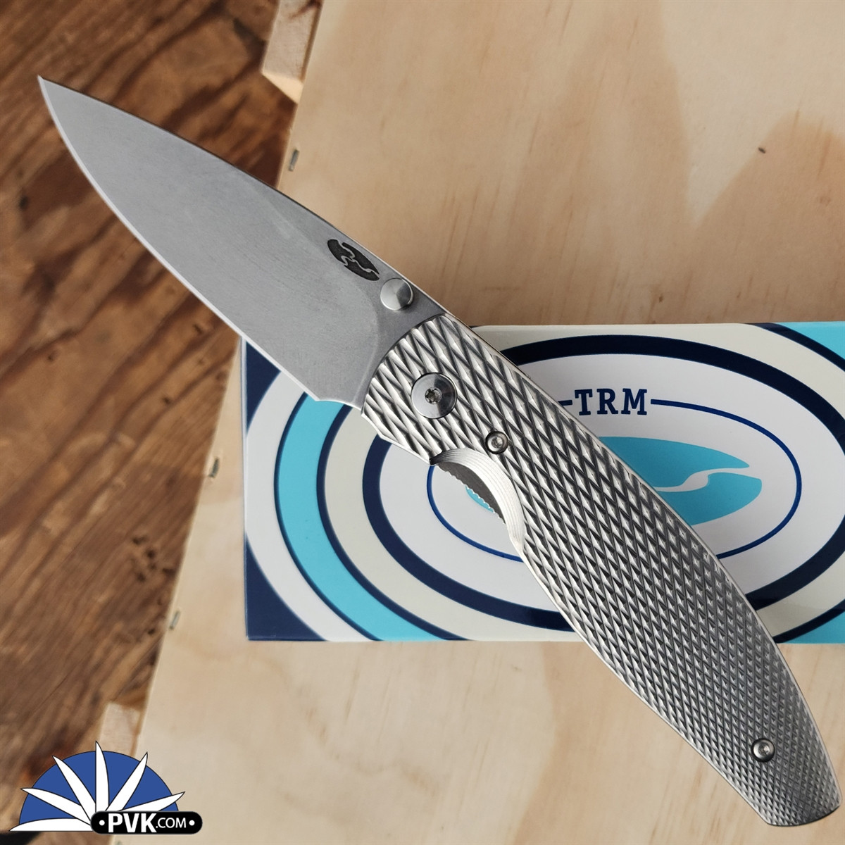 TRM Atom, Stonewash Magnacut, Titanium 3D Lizard Skin Scales - PVK