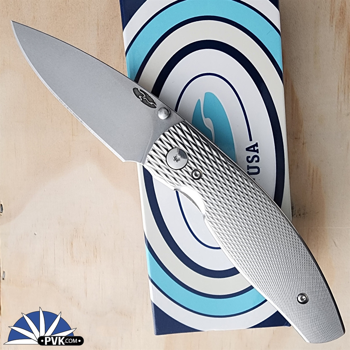 TRM Neutron 2, Stonewash Magnacut, Titanium 3D Lizard Skin Scales