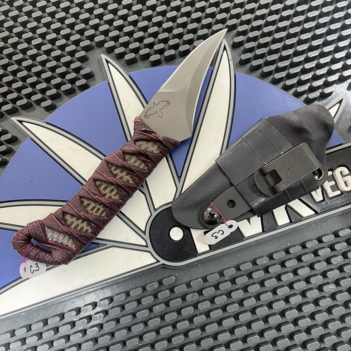 Windy Raven Knifeworks Pikal, Beadblast Double Edge Blade, Maroon