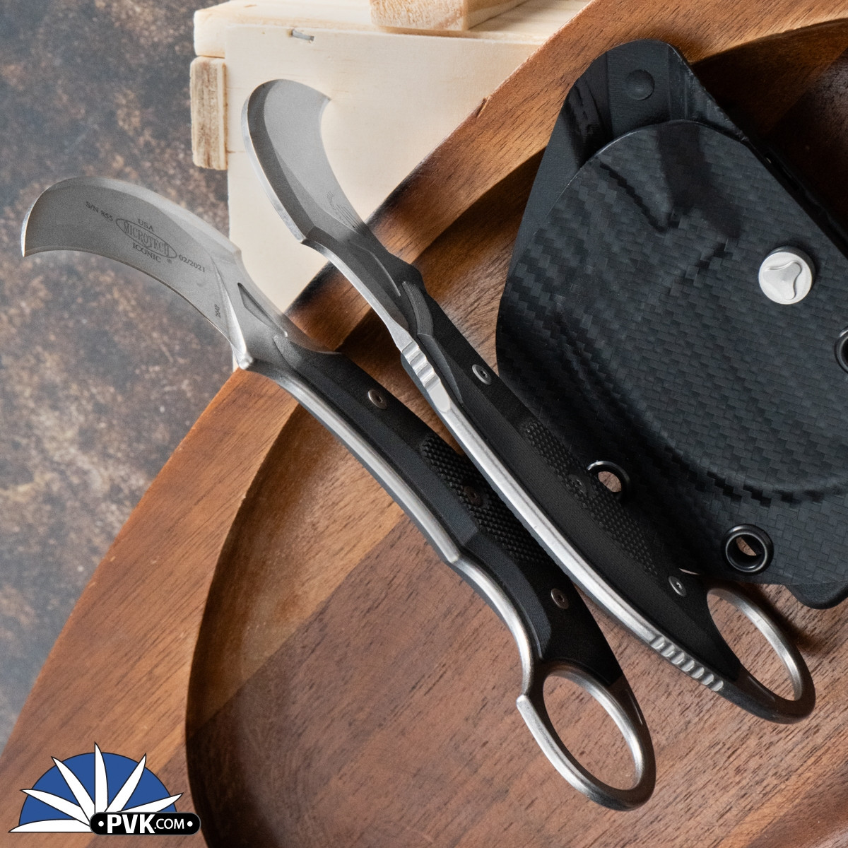 picone × marvel コラボ バレッタ付き SMサイズ Microtech / Bastinelli Iconic Karambit 118-10R Stonewash Blade