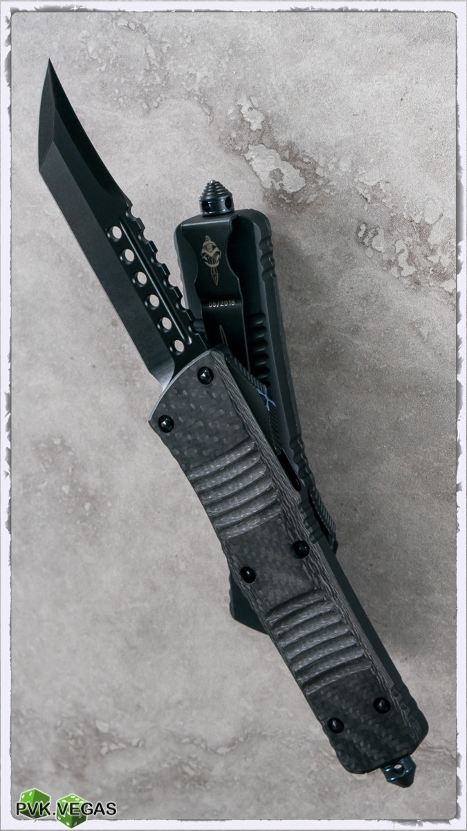 Microtech Combat Troodon 219-1DLCCFTI Hell Hound DLC Blade CF Top Blue ...